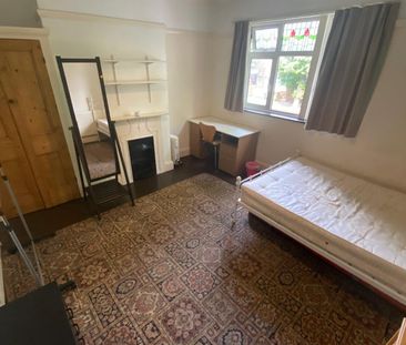 Welford Road (4 bed) - Photo 5