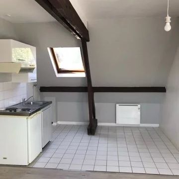 Location Appartement 1 pièce 23m² BOULOGNE SUR MER 62200 - Photo 1