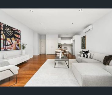 Spacious & Stylish - Photo 2