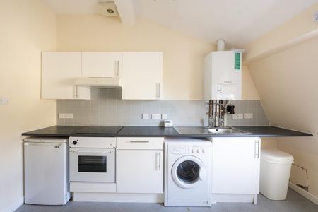 2 Bed Flat - Photo 4