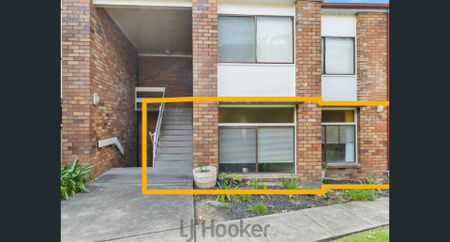 Convenient and Low Maintenance Living - Photo 3