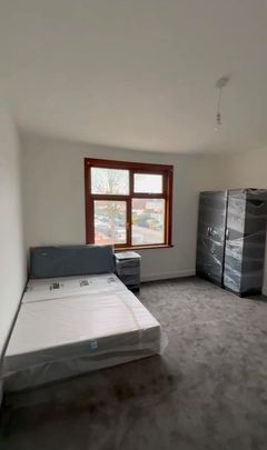 Room in a Shared House, London Road, CR7 - Photo 1