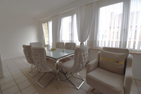 Appartement te huur in Jette - Photo 2