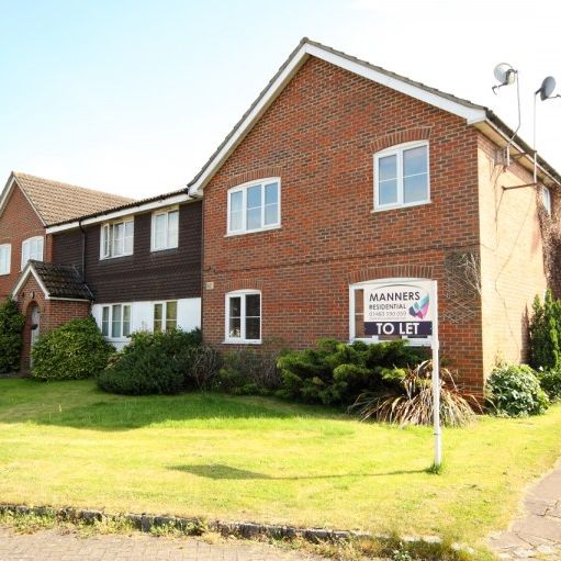 Bisley, Woking - Photo 1