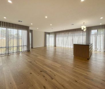 New Luxury Townhouse Quiet Court Location - Photo 1