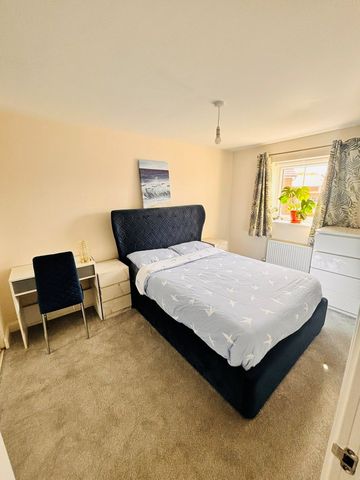 Mindaro Way, Ashlawn Gardens, Rugby, CV22 - Photo 4