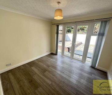 6 Glengoland Avenue, Belfast, BT17 0HY - Photo 2
