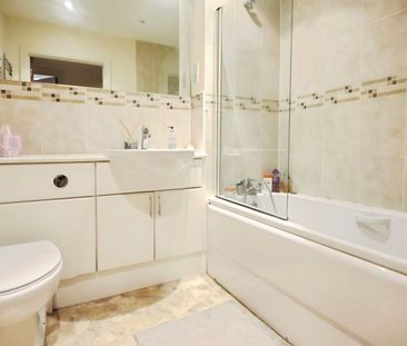 Vicarage Road, Egham, Surrey, TW20 9GH - Photo 6