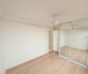 BIG FAMILY HOME! - Photo 2