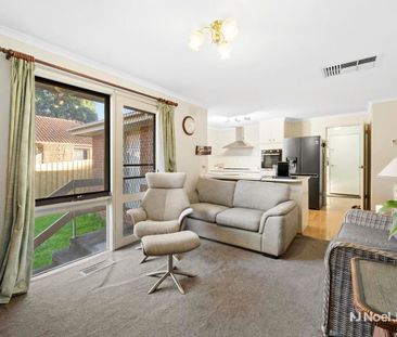 FAMILY COMFORT IN A PRIME RINGWOOD NORTH LOCATION - Photo 6