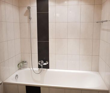 Grosse 2,5-Zimmer Wohnung mit Terrasse - Photo 5