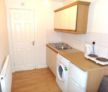 Studio to rent - Photo 5