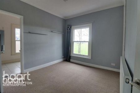 3 bedroom maisonette to rent - Photo 2