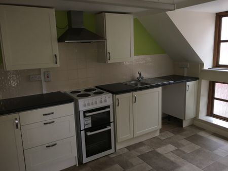 Cleobury Mortimer, Kidderminster, DY14 - Photo 3