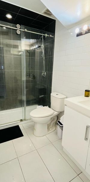 For Lease - 76 LEXINGTON Road, Brampton, Ontario - Photo 1