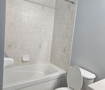 For Lease - 24 John W Taylor Avenue, New Tecumseth, Ontario - Photo 5