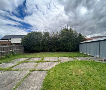 7 Charlton Crescent, Reservoir VIC 3073 - Photo 3
