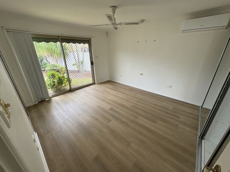 2 Smugglers Place, Runaway Bay QLD 4216 - House For Rent | Domain - Photo 5