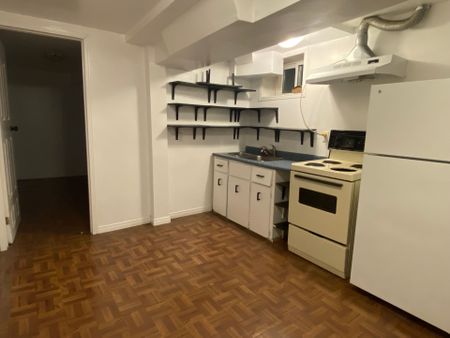 For Lease - 114 Baldwin Street Unit# Bsmt, Toronto, Ontario - Photo 4