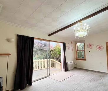 House with Great View - Photo 2