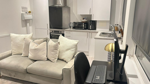 1 bedroom flat to rent - Photo 1