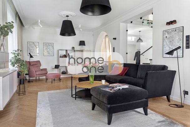 Unikalny, historyczny dom w cichej części Sadyby - Photo 1