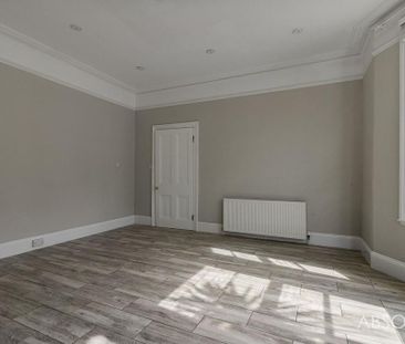 4 bedroom terraced house to rent - Photo 5