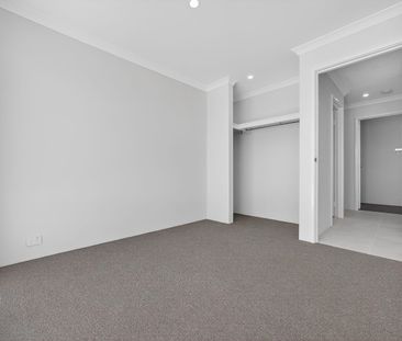 Modern Family Living in the Heart of Lakelands! - Photo 6