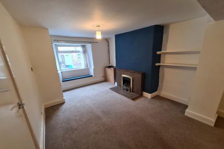 2 bedroom terraced house to rent - Photo 2