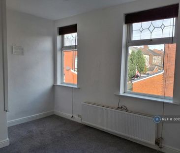 2 bedroom semi-detached house to rent - Photo 5