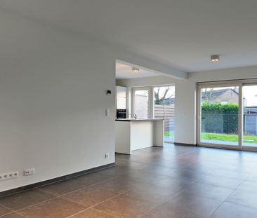 Ruime energiezuinige nieuwbouwwoning met 3 slaapkamers in Aalter! - Photo 1