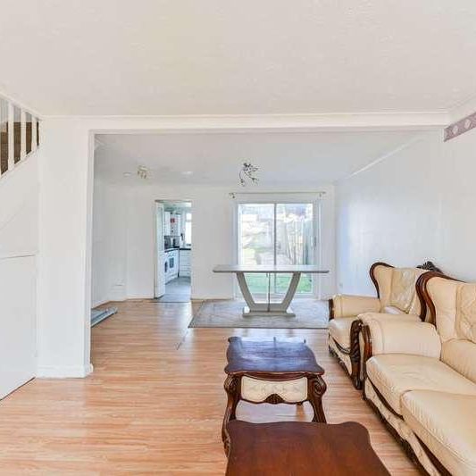 Belgrave Walk, Mitcham, CR4 - Photo 1