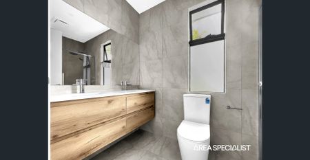 Brand New Modern 4-Bedroom Family Home in Prime Cranbourne Location! - Photo 5