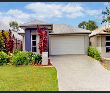 Spacious Family Home in Warner Awaits! - Photo 3