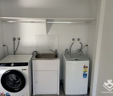 Modern Spacious One Bedroom Unit â Fully Furnished, All Bills Inc... - Photo 6