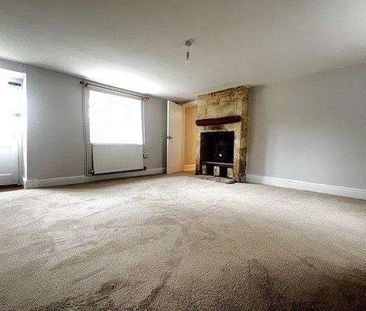 This charming Grade II listed cottage sits on the edge of the popul... - Photo 1