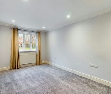 Flat to rent on - Photo 2