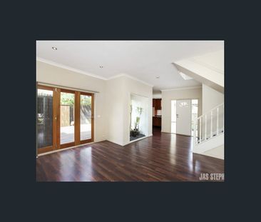 Easy Modern Lifestyle - Photo 2