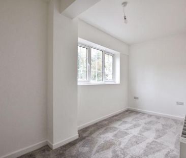 3 bedroom semi-detached bungalow to rent - Photo 2