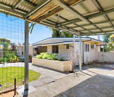 29 Simons St, Coolbellup - Photo 5