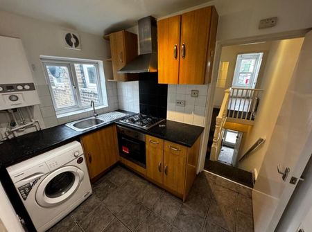 Montagu Road, London - Photo 2