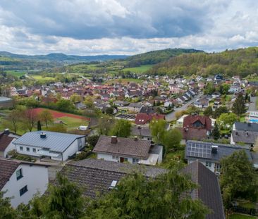 ++ KRAG Immobilien ++ Sonnig mit Aussicht, Garten und moderner Einb... - Foto 3