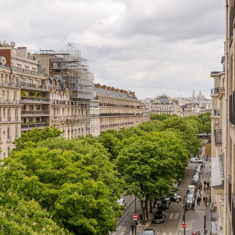 Location vide - Appartement - Paris 75008- 97 m2 - 1 chambre - Avenue Montaigne - Photo 1