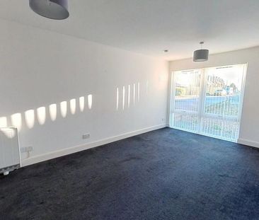 2 bedroom semi-detached house to rent - Photo 2