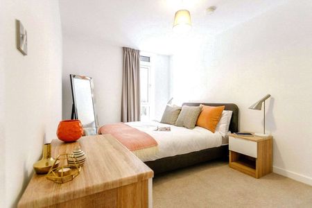 AVAILABLE NOV 17TH | PRIME LOCATION | ONE BEDROOM APARTMENT AT ALLEGRO LIVING | 24-HOUR CONCIERGE | RESIDENTS GYM - Photo 4