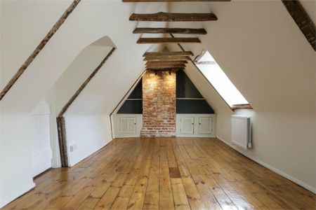 5 Bedroom House - Canon Street, Winchester - Photo 3