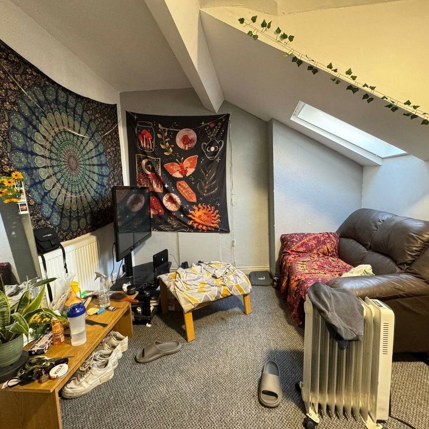 9A THE CRESCENT - Photo 1