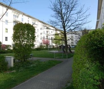 Gemütliche 3-Raum-Wohnung in grüner Ruhelage sorgt für puren Wohnge... - Foto 4