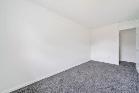 4 bedroom terraced house to rent - Photo 3