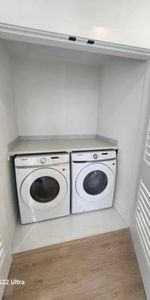 2Bed 2Bath with Solarium - Photo 4